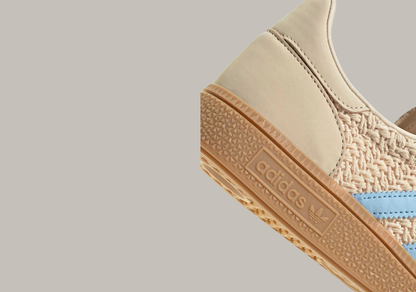 HANDBALL SPEZIAL - sand stratapreloved brownclear sky